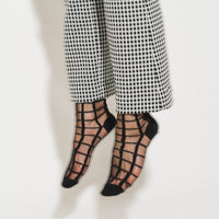 SHEER FRENCH WINDOW SOCKS - Black