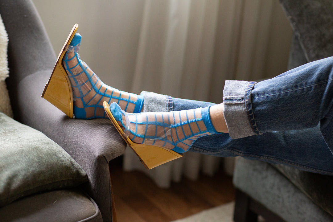 SHEER FRENCH WINDOW SOCKS - Capri Blue