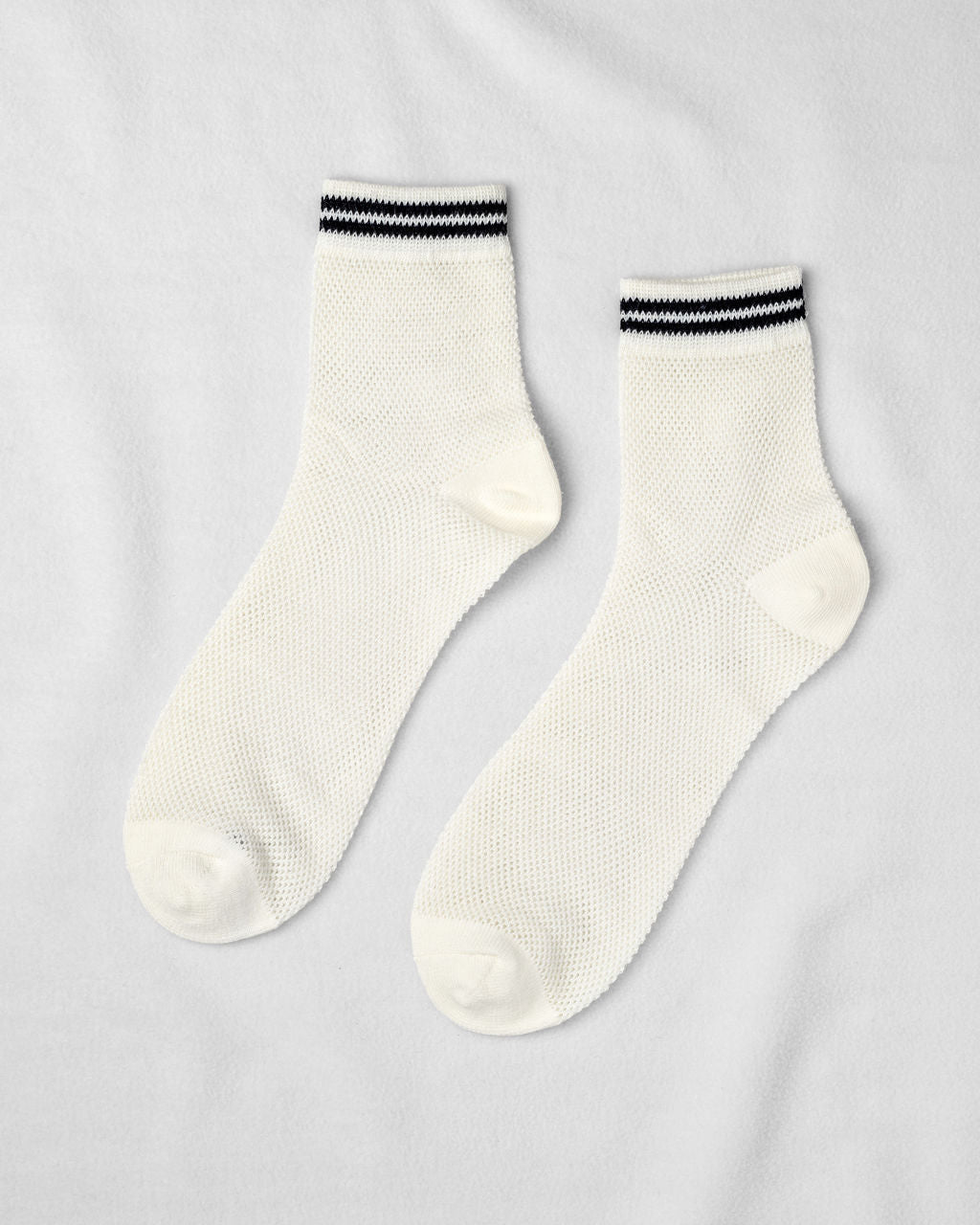 MESH SNEAKER SOCKS - White